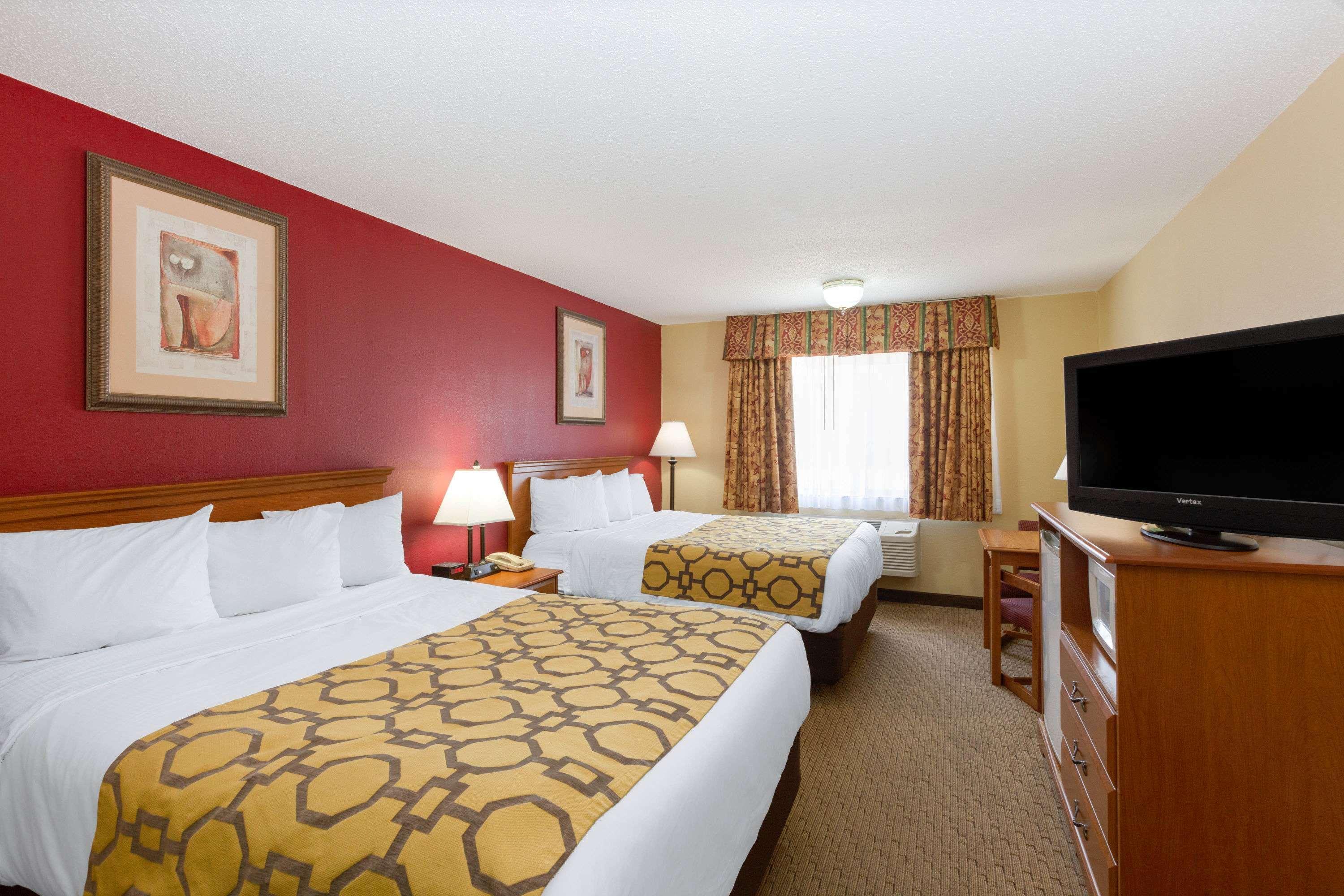 Baymont By Wyndham Fort Dodge Exterior foto