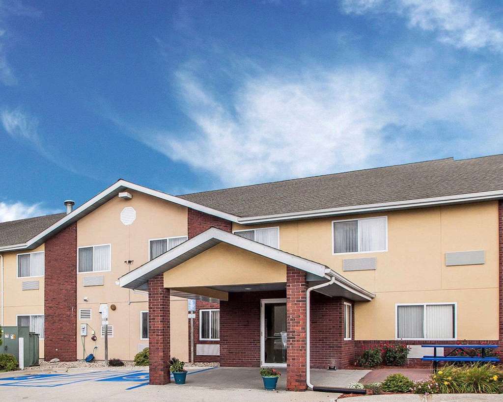 Baymont By Wyndham Fort Dodge Exterior foto